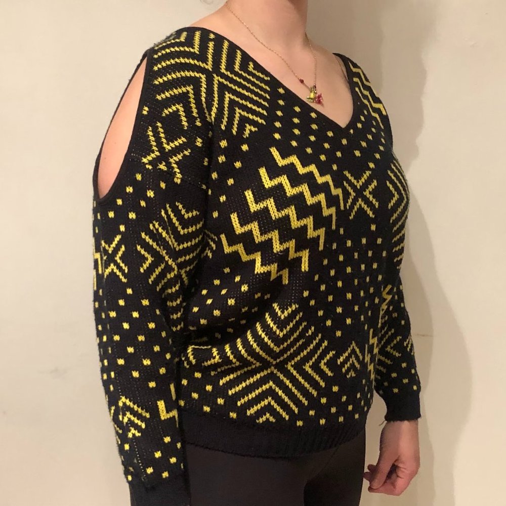 Furst of a Kind Vintage Black and Yellow Sweater Size L
